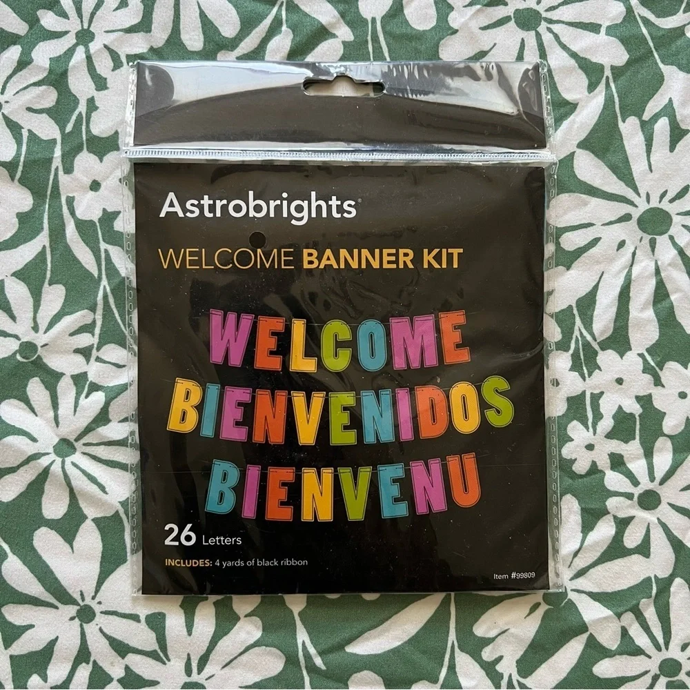 Welcome Banner Multilingual Kit - Multicolor